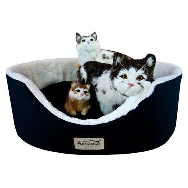 Aeromark Aeromark C04HML-MB Armarkat Pet Bed Cat Bed 22 x 19 x 8 - Laurel Green & Ivory C04HML/MB